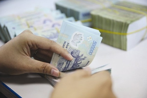 Ngân hàng đua phát hành chứng chỉ tiền gửi lãi suất cao huy động vốn