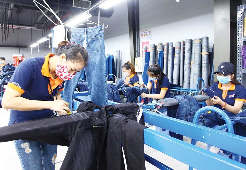 Dệt may là một trong những ngành hàng có tỷ lệ nội địa hóa cao nhất. Trong ảnh: Sản xuất tại Công ty CP Quốc tế Phong Phú (Ảnh: Lê Toàn)