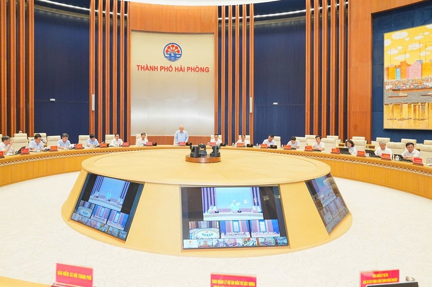 Quang cảnh phiên họp