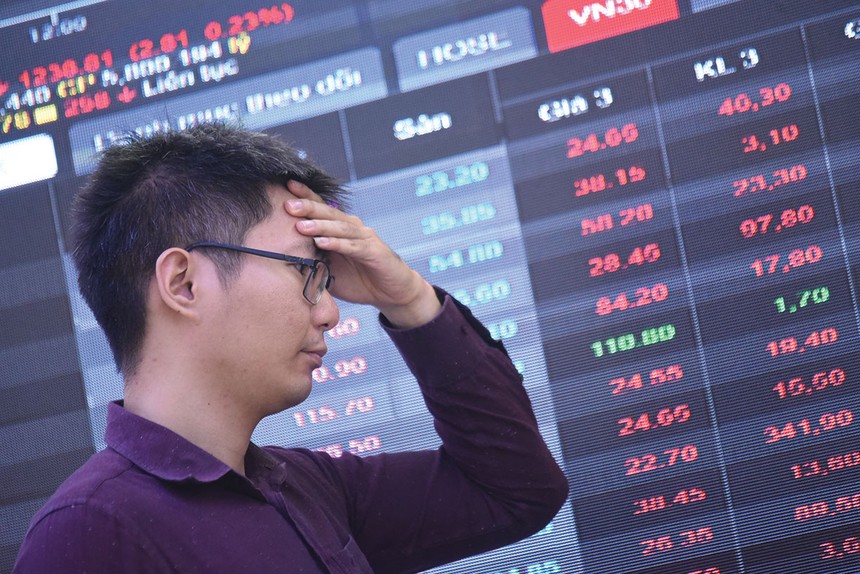 Vấn đề của thị trường hiện nay không còn nằm ở định giá cổ phiếu mà ở sự thiếu vắng dòng tiền