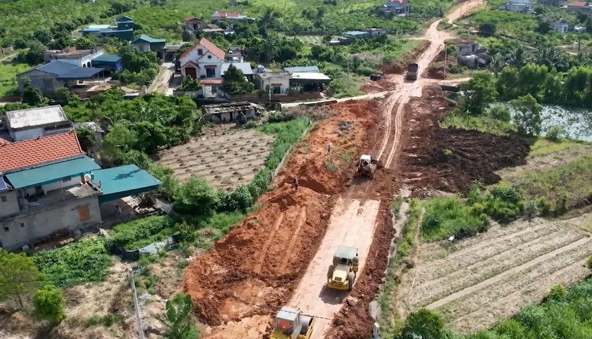 Quảng Ninh tăng tốc giải ngân hơn 22.000 tỷ đồng vốn đầu tư công còn lại 