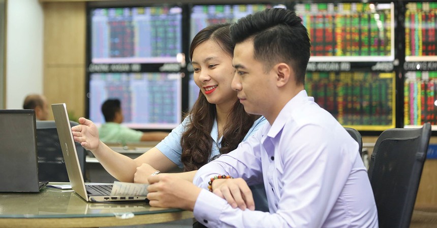 Thị trường chứng khoán vừa có nhịp hồi phục khá tích cực so với cuối tháng 7