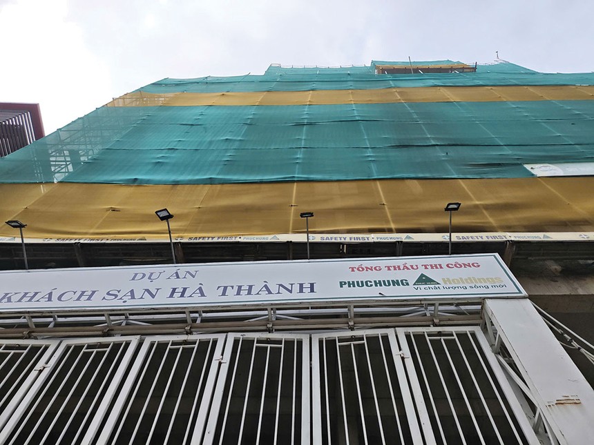 Việc các chủ đầu tư dự án gặp khó khăn trong tiêu thụ sản phẩm cũng lan tỏa áp lực sang các nhà thầu xây dựng