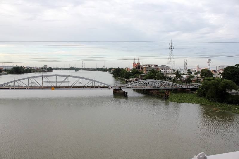 TP.HCM đẩy nhanh tiến độ giải phóng mặt bằng tuyến đường ven sông Sài Gòn để bàn giao cho đơn vị thi công - Ảnh: L.Q