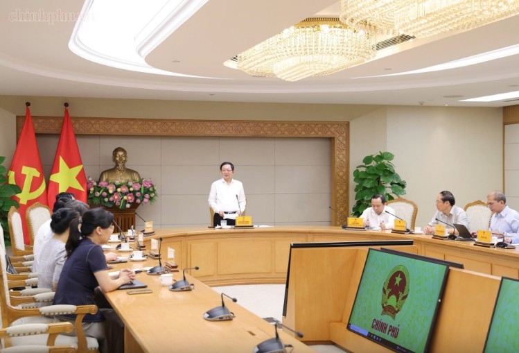 Phó Thủ tướng Hồ Quốc Dũng chủ trì cuộc họp chuyên đề về tiến độ triển khai các nhiệm vụ phát triển công nghệ chiến lược - Ảnh: chinhphu.vn.