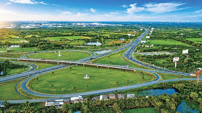 Là vùng đất nông nghiệp trù phú của Đồng bằng sông Cửu Long (ĐBSCL), Đồng Tháp đang đứng trước cơ hội bứt phá để trở thành trung tâm trung chuyển mới của Tiểu vùng Mê Kông.