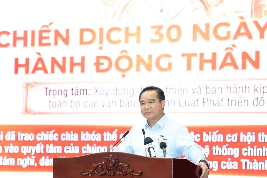 Phó Bí thư Thành ủy, Chủ tịch UBND TP.HCM Nguyễn Văn Được đã quán triệt các nội dung chỉ thị của Ban Thường vụ Thành ủy, kế hoạch thực hiện của UBND TP.HCM và thực hiện đợt thi đua cao điểm để thực hiện Luật Phát triển đô thị. Ảnh: TT 