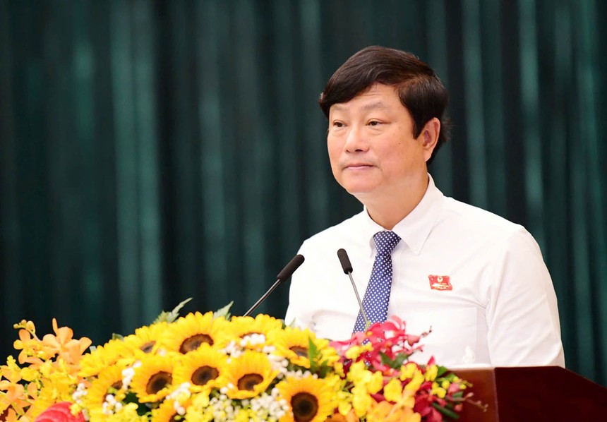 Ông Võ Văn Minh, Chủ tịch HĐND TP.HCM phát biểu khai mạc kỳ họp. Ảnh Quang Định