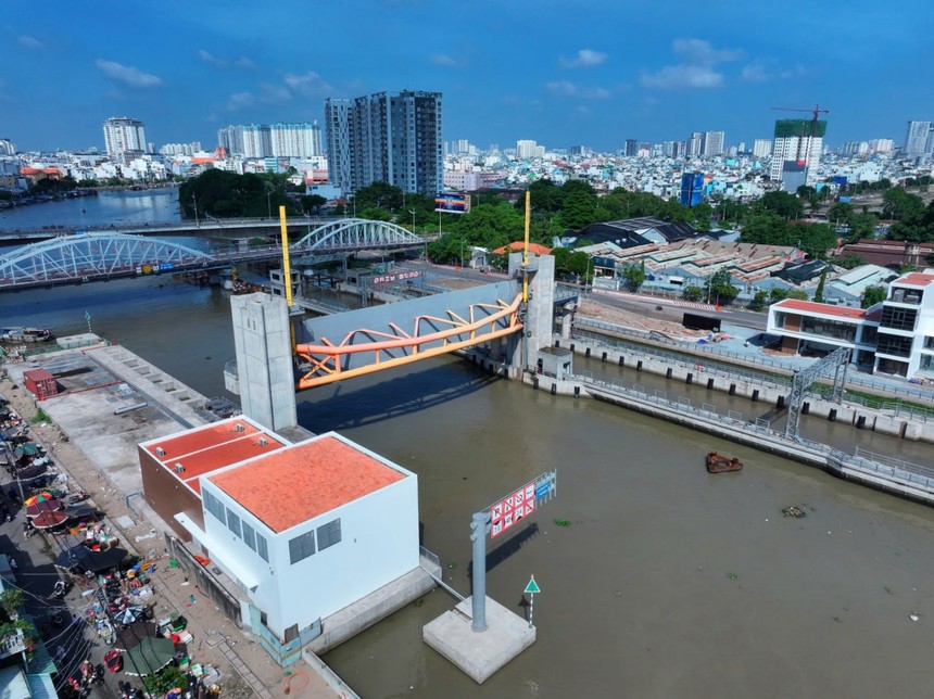 Dự án Giải quyết ngập do triều khu vực TP.HCM có xét đến yếu tố biến đổi khí hậu (giai đoạn 1). 