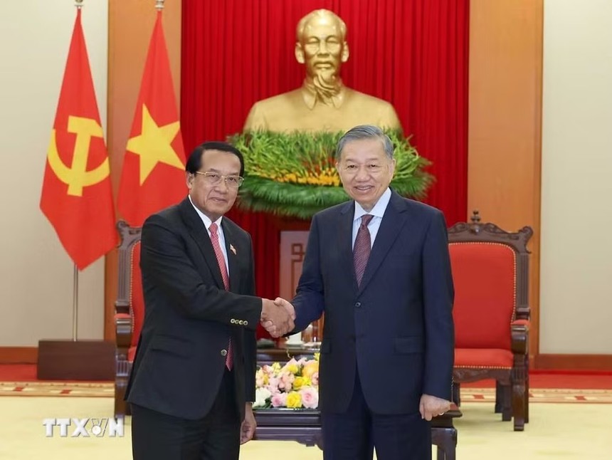 Tổng Bí thư, Chủ tịch nước Tô Lâm tiếp đồng chí Vanhxay Phongsavanh, Ủy viên Bộ Chính trị, Bí thư Trung ương Đảng, Chủ nhiệm Ban Kiểm tra Trung ương, Tổng Thanh tra Nhà nước, Trưởng Ban Phòng chống tham nhũng Trung ương Lào. (Ảnh: Thống Nhất/TTXVN)