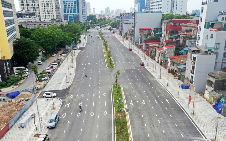 Sở Xây dựng Hà Nội tổ chức điều chỉnh giao thông phục vụ thông xe tạm đường Vành đai 1 đoạn Hoàng Cầu - Voi Phục.