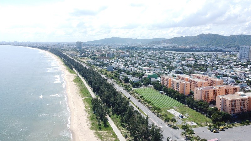 Đà Nẵng đang xây dựng Đề án “Thí điểm phát triển kinh tế không gian tầm thấp trên địa bàn thành phố Đà Nẵng đến năm 2030”. Trong ảnh là đường biển Nguyễn Tất Thành, Đà Nẵng.