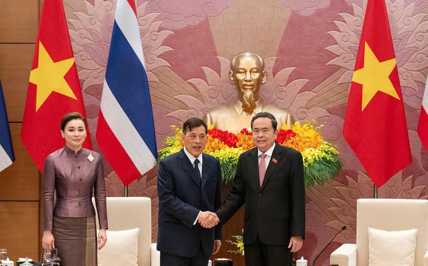 Chủ tịch Quốc hội Trần Thanh Mẫn hội kiến Nhà vua Thái Lan Maha Vajiralongkorn Phra Vajiraklaochaoyuhua và Hoàng hậu.