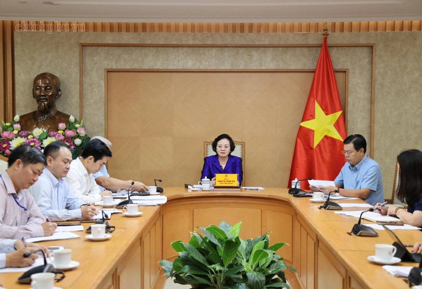 Phó Thủ tướng Phạm Thị Thanh Trà chủ trì buổi làm việc với Bộ Nội vụ về xây dựng Đề án cải cách chính sách tiền lương và bảo hiểm xã hội.