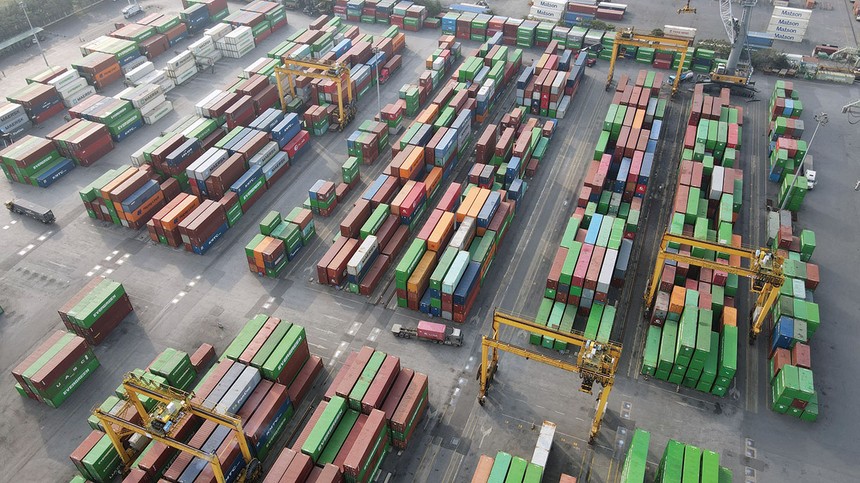 Viconship đang mở rộng hệ sinh thái từ khai thác cảng sang logistics và vận tải biển, kéo theo nhu cầu vốn ngày càng lớn
