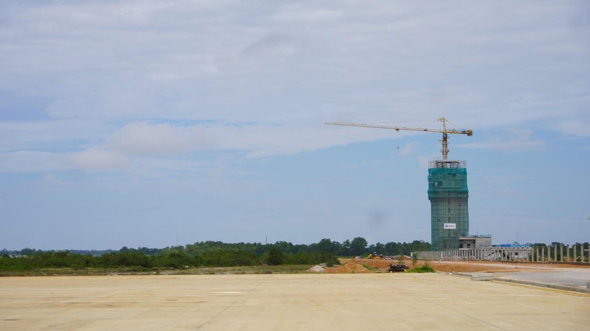 Dự án Cảng hàng không tỉnh Quảng Trị đang được thi công hoàn thiện.