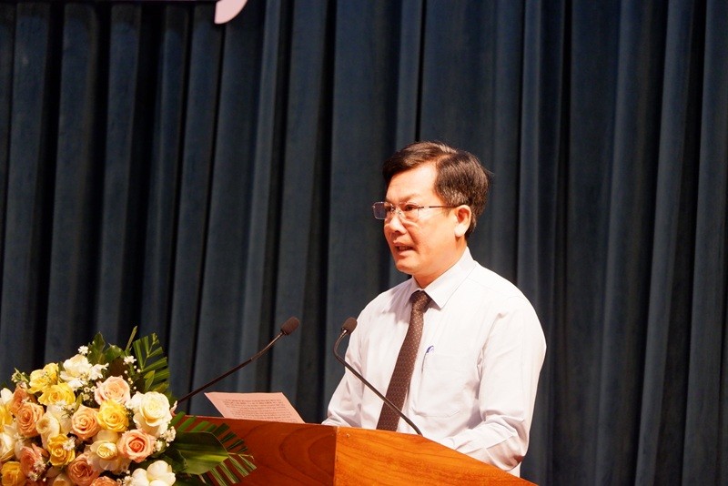 Ông Cao Thanh Thương, Giám đốc Sở Nông nghiệp và Môi trường tỉnh Gia Lai trình bày tờ trình liên quan đến danh mục dự án thu hồi đất.