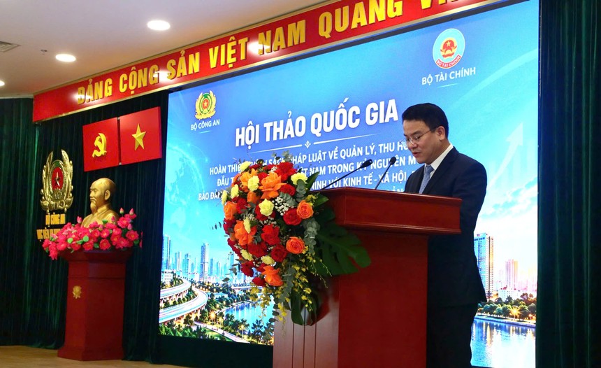 Thứ trưởng Bộ Tài chính Trần Quốc Phương tại Hội thảo. (Ảnh: Duy Thăng, HVAN). 