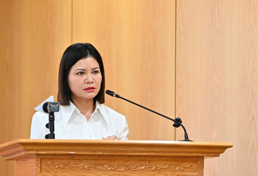 Bà Nguyễn Thúy Hiền, Phó cục trưởng Cục Quản lý và Phát triển thị trường trong nước nói về cơ chế giám sát giá xăng dầu. 