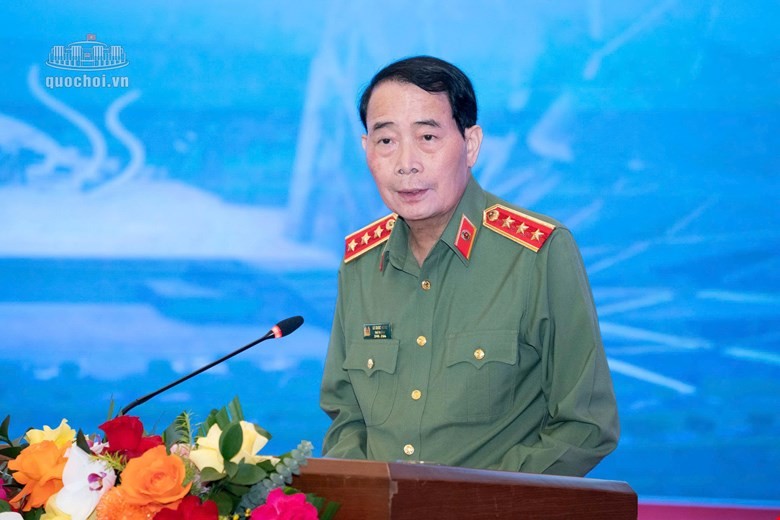 Thứ trưởng Bộ Công an Lê Quốc Hùng phát biểu tổng kết Hội thảo - Ảnh: QH.