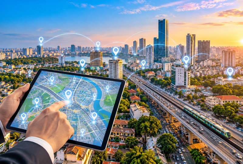 Hà Nội đẩy mạnh kết nối, chia sẻ và khai thác dữ liệu số, hướng tới nâng cao hiệu quả quản trị đô thị, phục vụ người dân, doanh nghiệp và phát triển chính quyền số Thủ đô. Ảnh minh họa.