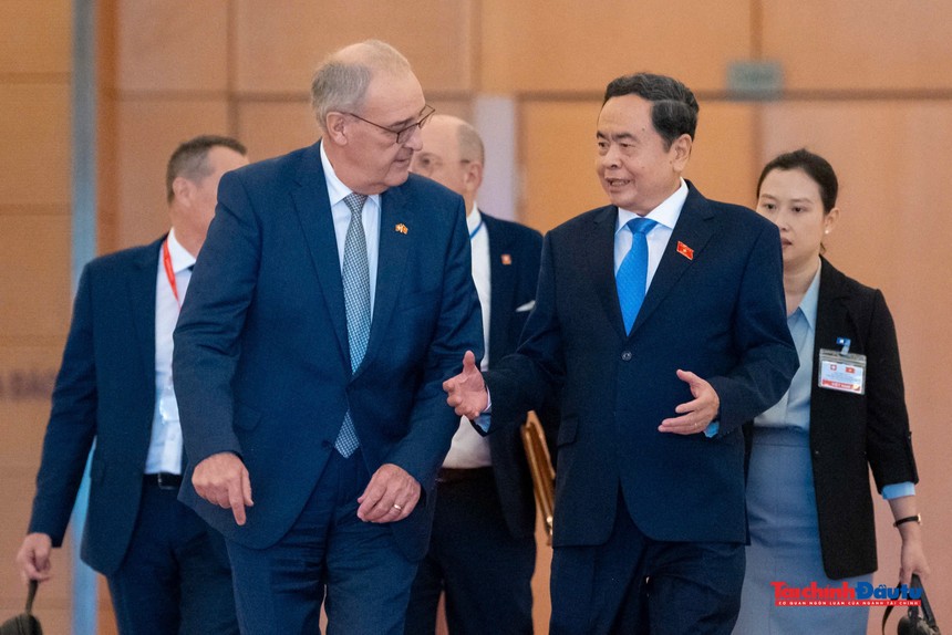 Chủ tịch Quốc hội Trần Thanh Mẫn hội kiến Tổng thống Thụy Sĩ.