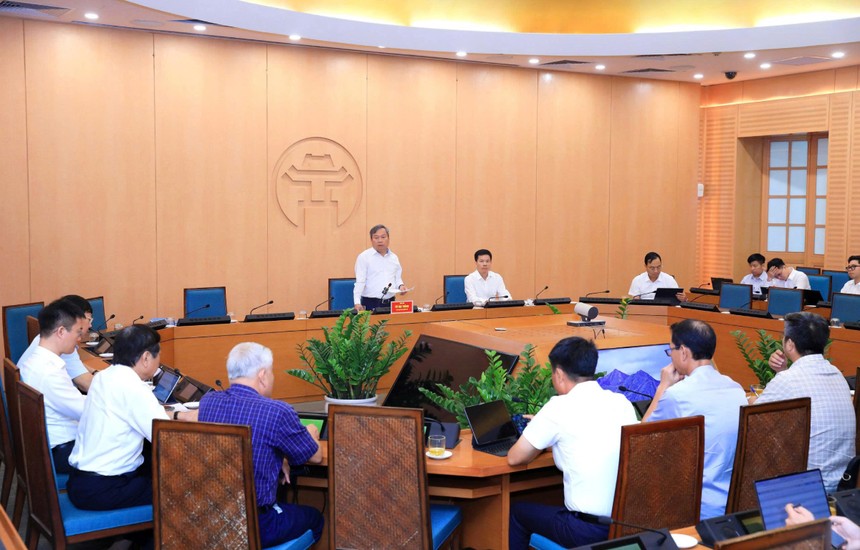 Chủ tịch UBND TP. Hà Nội Vũ Đại Thắng chủ trì cuộc họp.