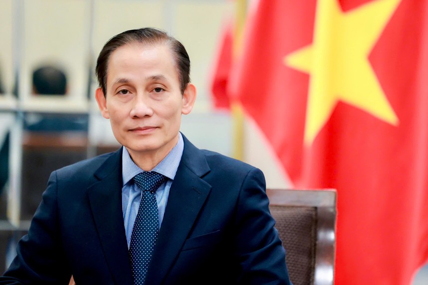Ủy viên Bộ Chính trị, Bộ trưởng Ngoại giao Lê Hoài Trung.