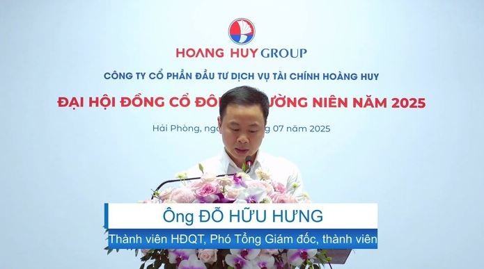 Ông Đỗ Hữu Hưng, thành viên HĐQT kiêm Phó tổng giám đốc Hoàng Huy báo cáo tại Đại hội