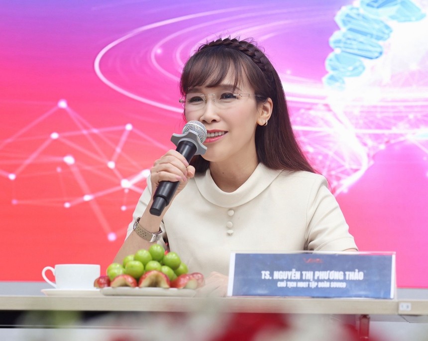 Bà Nguyễn Thị Phương Thảo, Chủ tịch HĐQT Tập đoàn Sovico tại phiên họp chuyên đề Uỷ ban I ngày 30/09 (Ảnh: Lê Toàn)