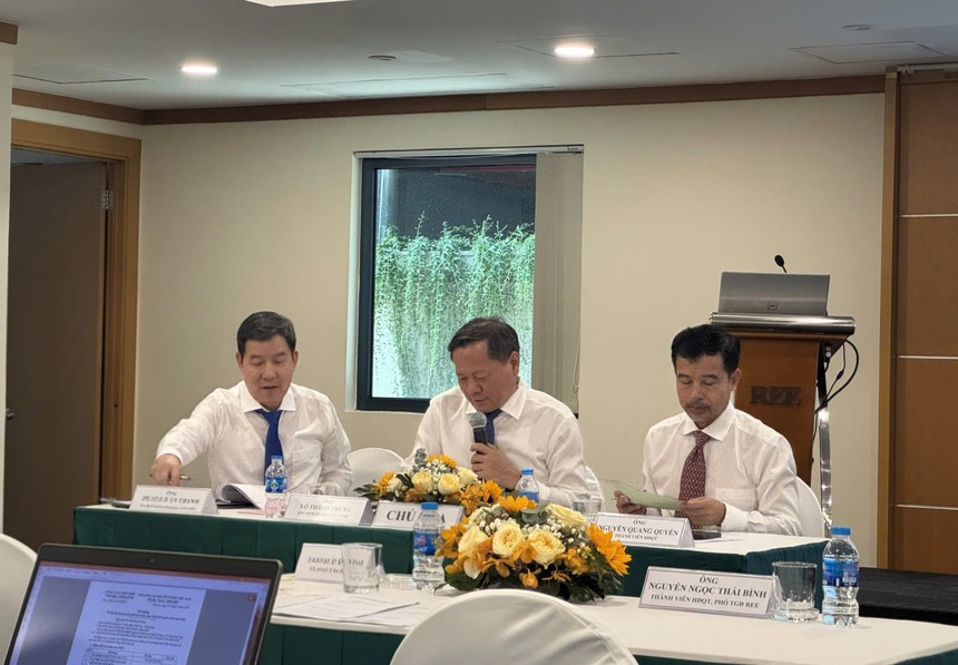 Đại hội cổ đông Thủy điện Vĩnh Sơn - Sông Hinh (VSH): Cổ đông REE yêu cầu đẩy nhanh dự án điện mặt trời để kịp vận hành trong quý III/2027