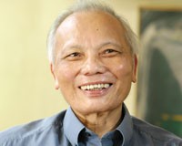 GS.TSKH Nguyễn Mại.
