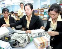 Kiểm ngoại tệ tại Eximbank