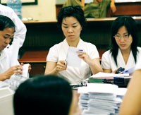 Cổ phiếu chào sàn đều được khớp ở mức khá cao so với mức giá trên thị trường OTC trước đó.