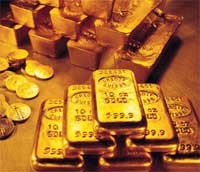 Nguyên nhân chính khiến giá vàng thế giới sụt mạnh phiên này là xu hướng hạ nhiệt trên thị trường lương thực và các loại nguyên vật liệu thô.