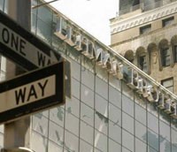 Cổ phiếu Lehman Brothers (LEH) đã mất hơn 44% trong phiên ngày 9/9 và thấp hơn 87,47% giá trị so với đầu năm nay - Ảnh: Reuters.