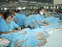 Cơ hội cho các DN tiếp cận vốn vay với lãi suất thấp để duy trì hoạt động, bảo đảm việc.