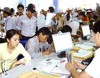 Muốn được hoàn thuế phải chờ hướng dẫn.