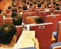 Các cổ đông nhỏ cần liên kết thành nhóm cổ đông để tạo dựng “tiếng nói” trong doanh nghiệp.