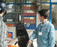 Xử lý các DN chậm trả nợ ngân sách bù lỗ xăng dầu.