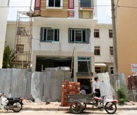 Dân Phú Mỹ Hưng kêu cứu vì bị cắt ngọn nhà