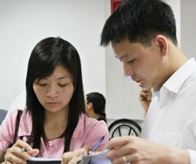 NĐT nên cẩn trọng với những cổ phiếu có thanh khoản tốt nhưng đã được các đầu mối OTC đẩy giá lên cao