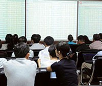 Nếu có tâm lý chạy theo CP "dòng họ" thì nhà đầu tư dễ bị thua thiệt