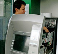 ATM ở Việt Nam có lỗ hổng ổ khóa