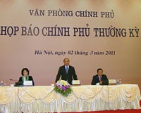 Bộ trưởng - Chủ nhiệm Văn phòng Chính phủ Nguyễn Xuân Phúc chủ trì họp báo chiều 2/3 - Ảnh: VNE
