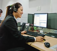 "Khách hàng của Liberty luôn yên tâm và hài lòng khi liên hệ với Tổng đài Đa năng 24/7 One-Call 1800 599 998"
