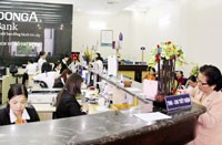 Cổ phiếu ngân hàng: Giá đã thấp nhưng chưa hấp dẫn?