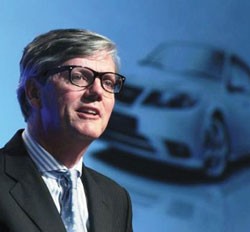 SAAB sắp chết đuối... vớ được cọc