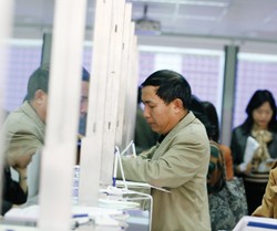 Thấy gì từ nguồn gốc doanh thu của công ty chứng khoán?