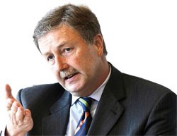 Ian J. McCarthy: Chạy trời không khỏi nắng